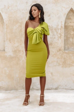 ELSIE Twist Front One Shoulder In Olive Green