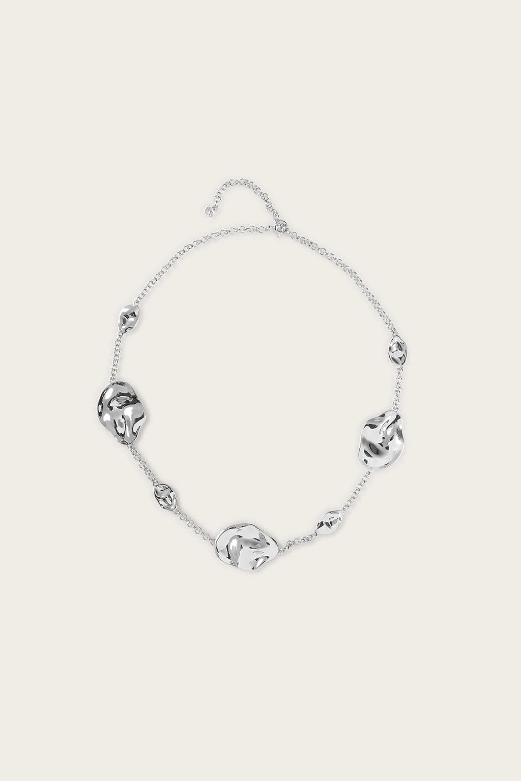 KARIA Hammered Effect Oval Charm Silver Necklace 3 KARIA Hammered Effect Oval Charm Silver Necklace